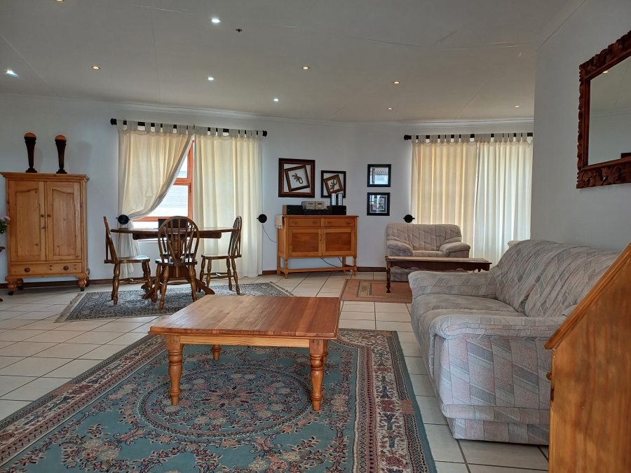 4 Bedroom Property for Sale in Britannica Heights Western Cape
